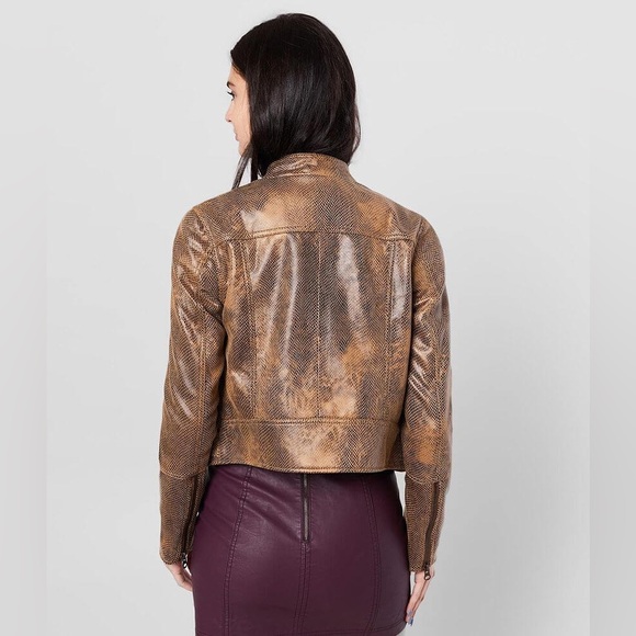 FP We the Free Fenix Vegan Snakeskin Jacket Womens Size Medium Snake Skin Print - Picture 2 of 11